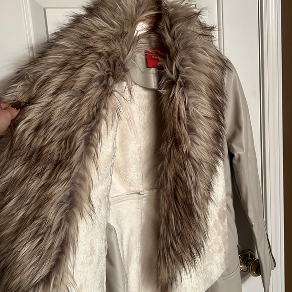 Akira red label jacket with fur trim sz small - Picture 2 of 4